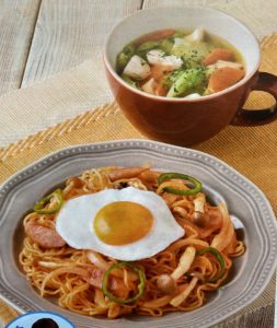 ヨシケイ「ナポリタン風焼きそば」（チキンコンソメスープ）を作りました～