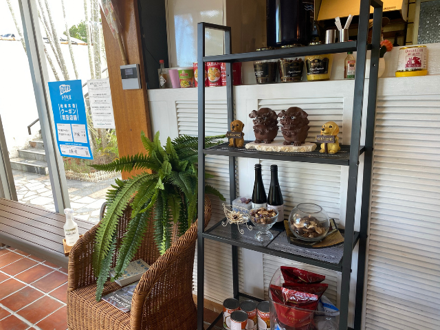 沖縄の隠れ家カフェをご紹介 北中城の外人住宅街の中にある Cafe Green Green ぐうたら主婦 のらりくらりキッチンブログ